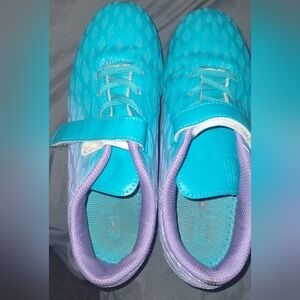 Kids Size 4 Soccer Cleats